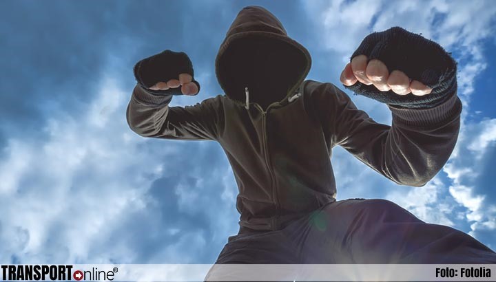 Vrachtwagenchauffeur zwaar mishandeld bij overval op verzorgingsplaats langs Duitse A45