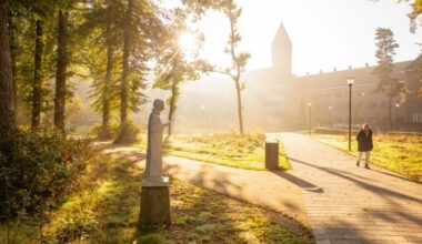 Radboud Universiteit gaat geen nieuwe samenwerkingen aan met Israël; College van bestuur spreekt van ‘genocidaal geweld’