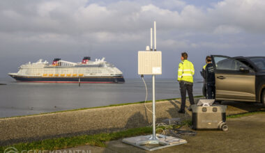 ILT controleert dronevliegers tijdens vertrek Disney Destiny uit de Eemshaven - Eemskrant.nl