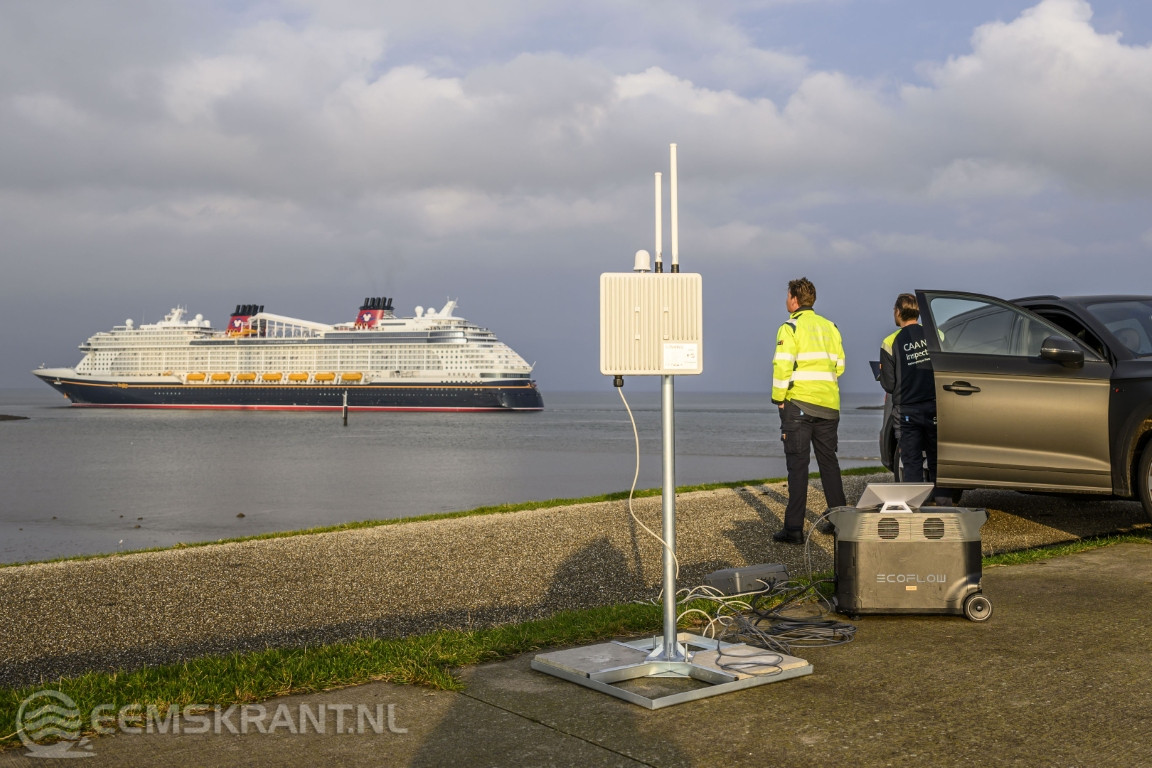 ILT controleert dronevliegers tijdens vertrek Disney Destiny uit de Eemshaven - Eemskrant.nl