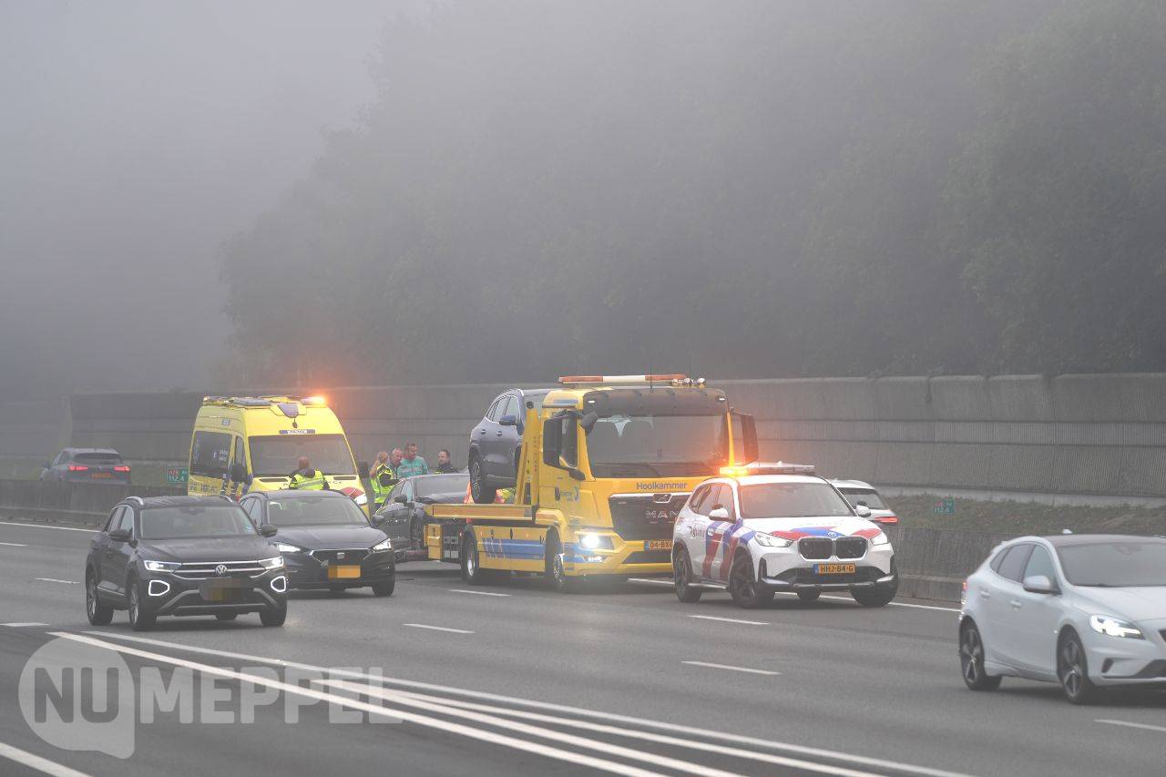 Kop-staartbotsing op A28 bij Staphorst veroorzaakt lange file