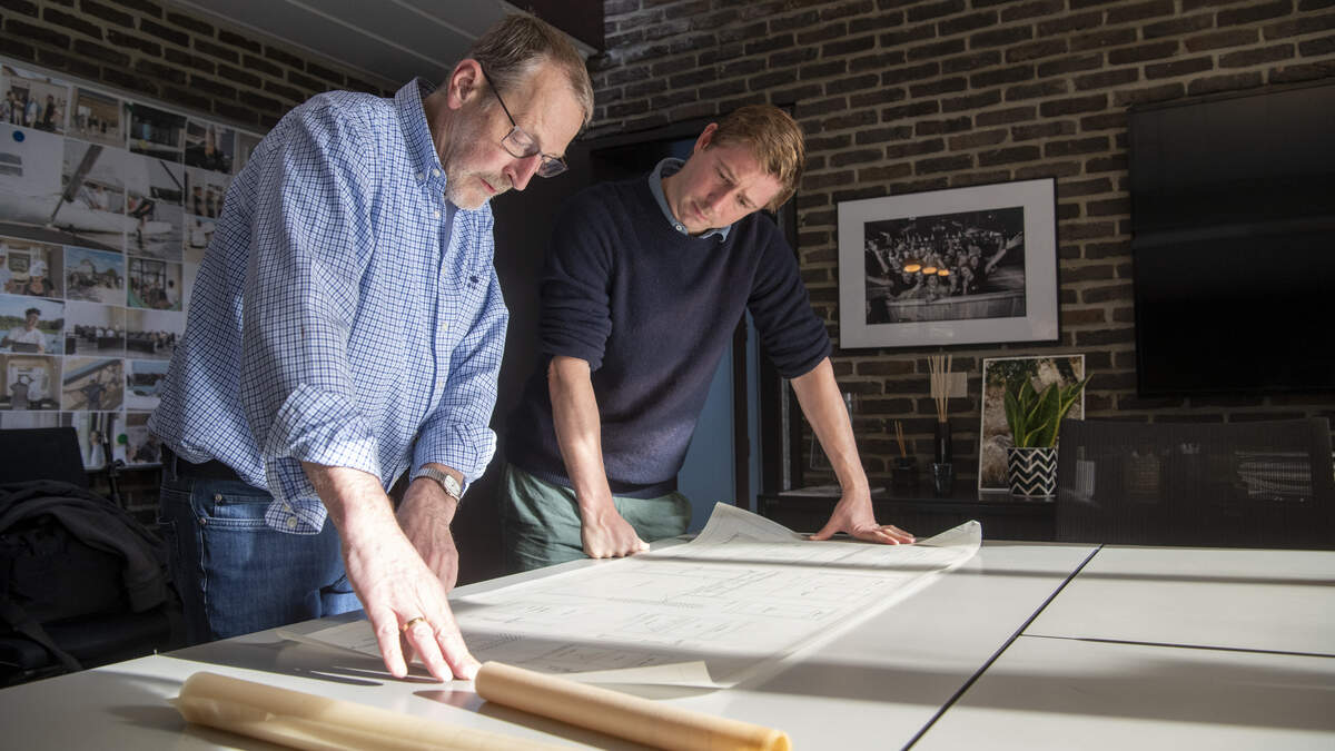 Architecten digitaliseren archief Turnhoutse School: “Van de Warande zijn er 96 ontwerpplannen, daar schrokken we van”