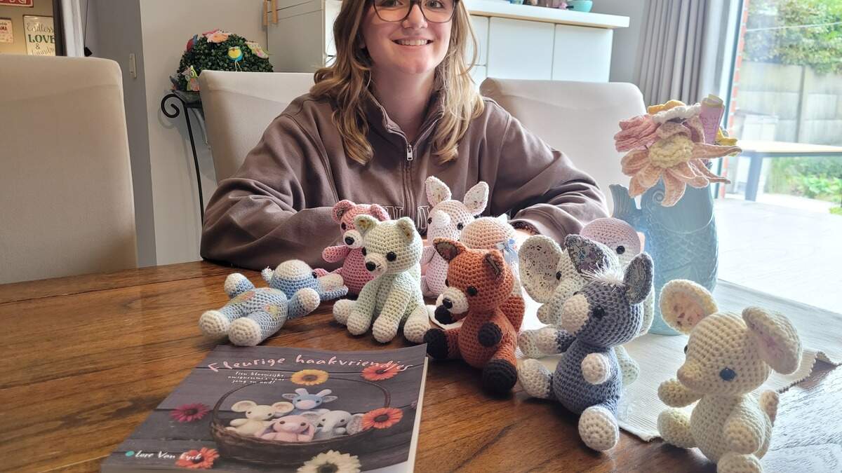 Lore schrijft tweede boek met haakpatronen: "Hiermee kan ook de beginnende haker aan de slag"