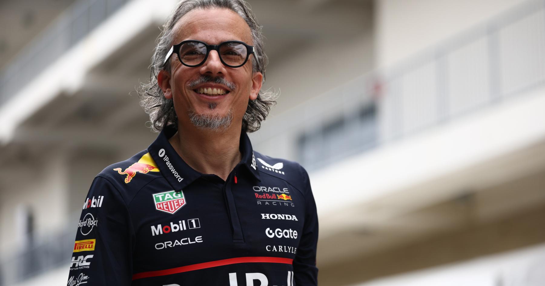 Red Bull-teambaas kijkt met open mond naar Verstappen: "Buitengewoon!"