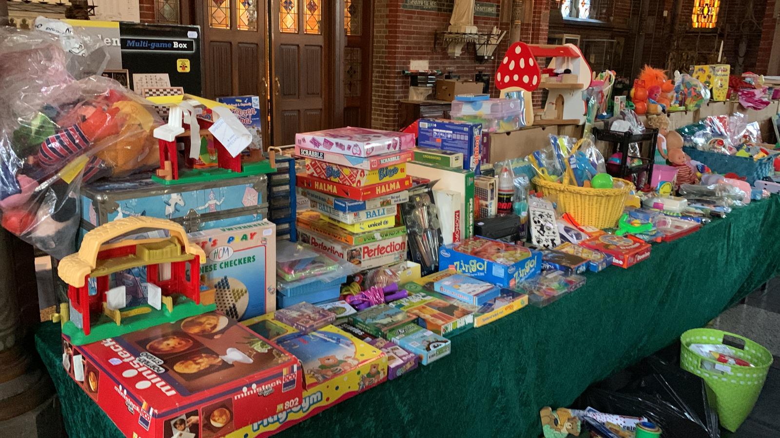 Boeken- en snuffelmarkt Engelmunduskerk Driehuis - Jutter