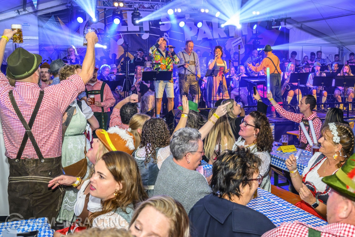 Muziekvereniging Koningin Wilhelmina zorgt voor muzikale topavond tijdens Oktoberfest Delfzijl - Eemskrant.nl