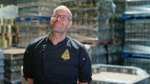 Pepers bezorgen Daan brandende verrassing in De Augurkenkoning: 'Staat nu te jodelen'