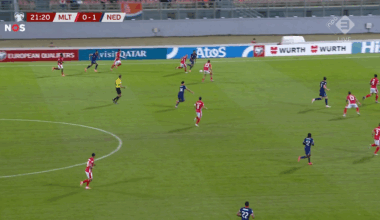 Kijkers Oranje storen zich massaal aan één persoon: 'Weg met die irritante man!'