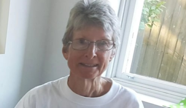 Dochter overleden cruisepassagier die achterbleef op eiland: 'Ze is in de steek gelaten' - RTL.nl