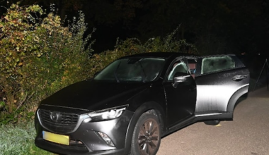 Vader en dochter opgepakt na vondst lichaam in gestolen auto Boxmeer