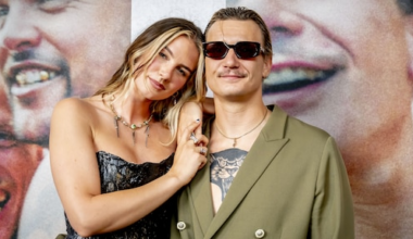 Maan gaat samen met vriend Karel op wereldreis: 'Langgekoesterde wens'