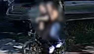 Duo op fatbike spuit jongen (11) in gezicht met brandende vloeistof