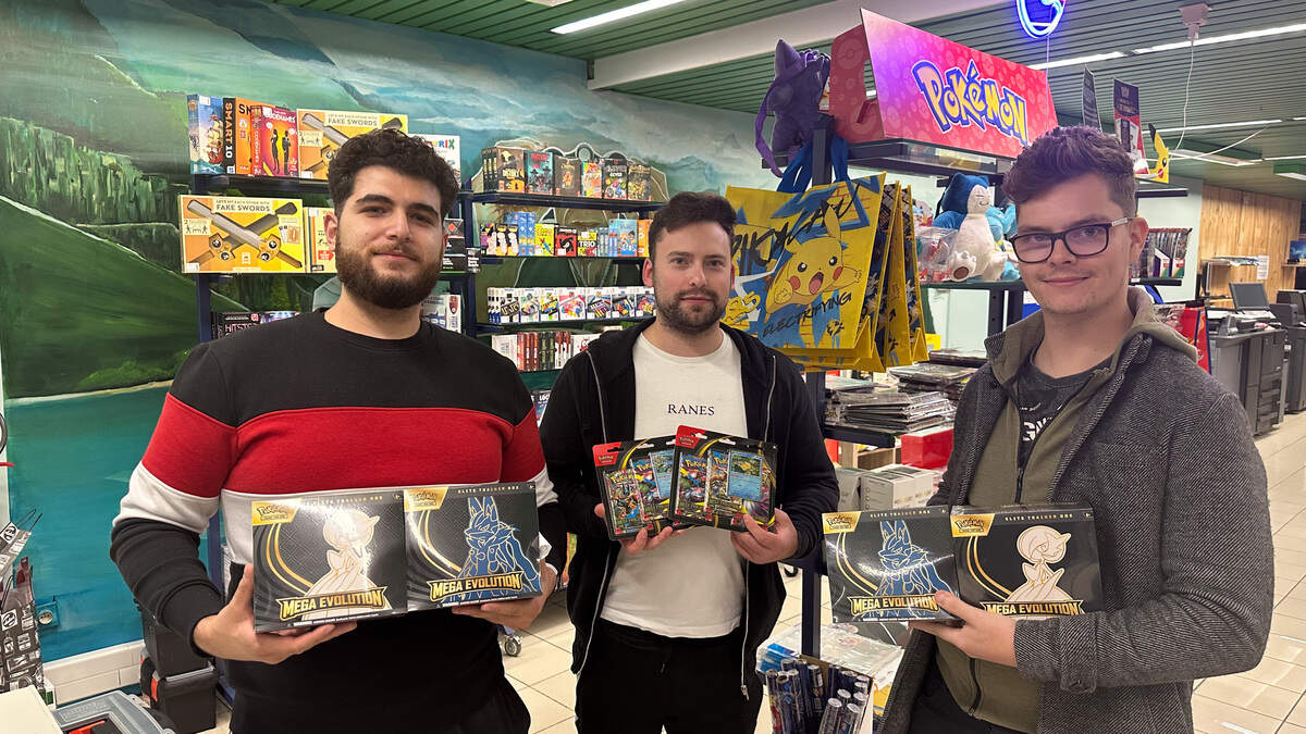 Verzamelaars schuiven ‘s nachts aan voor nieuwste editie Pokémon-kaarten: “Als je dat ene zeldzame exemplaar treft, kan die 400 à 500 euro waard zijn” 