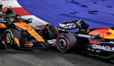 Verstappen hoogst verbaasd: "Hebben we elkaar geraakt?"