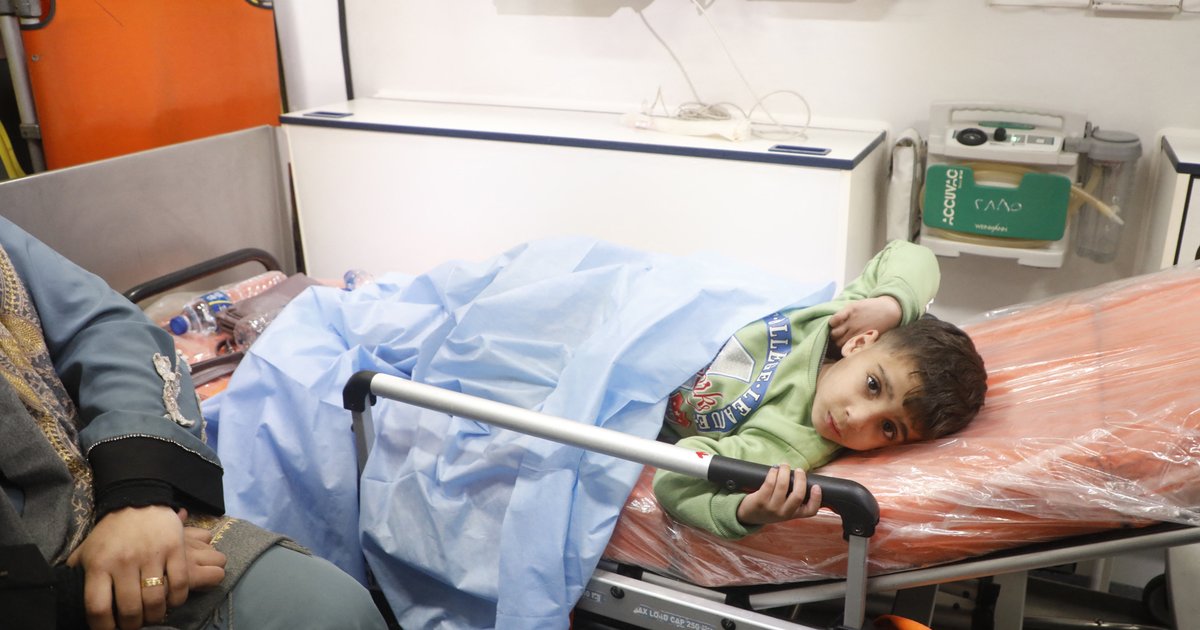 Een van de zieke kinderen die eerder vanuit Gaza naar het buitenland werd gebracht