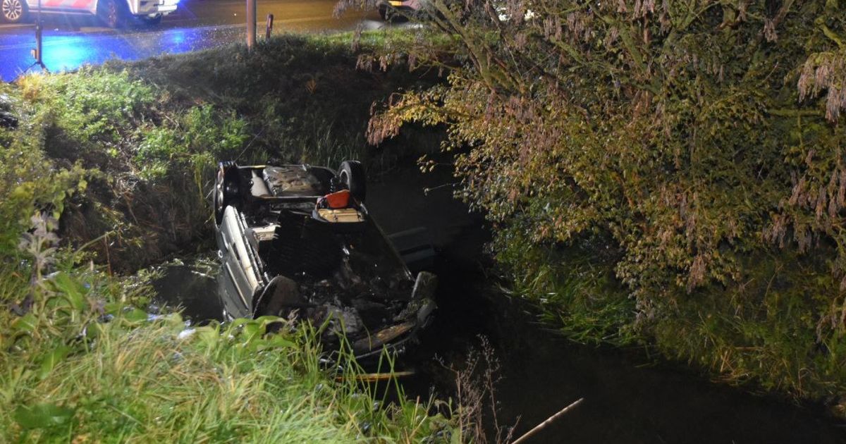 Brand in schuur • auto in sloot