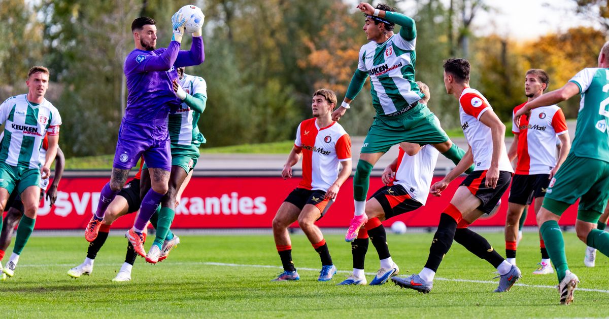 Feyenoord verliest van FC Dordrecht, debuut en doelpunt Shaqueel van Persie - Rijnmond