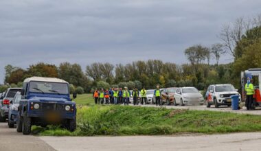112-nieuws: Automobilist belandt in sloot bij Finsterwolde • Hulpdiensten speuren naar vermist persoon in Wehe-den Hoorn