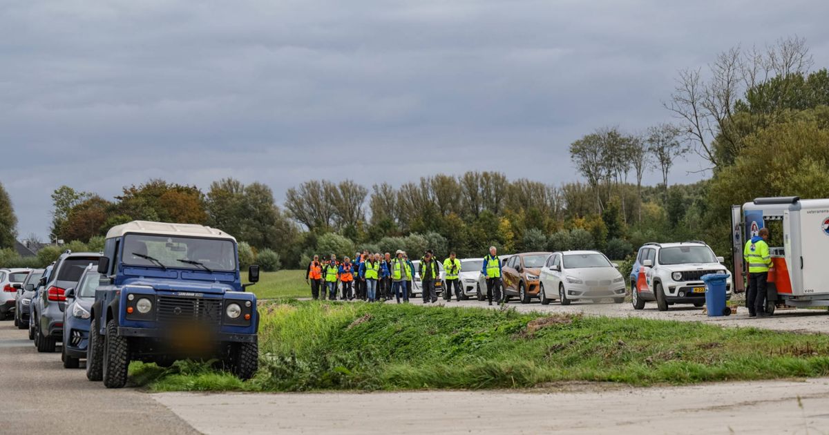 112-nieuws: Automobilist belandt in sloot bij Finsterwolde • Hulpdiensten speuren naar vermist persoon in Wehe-den Hoorn