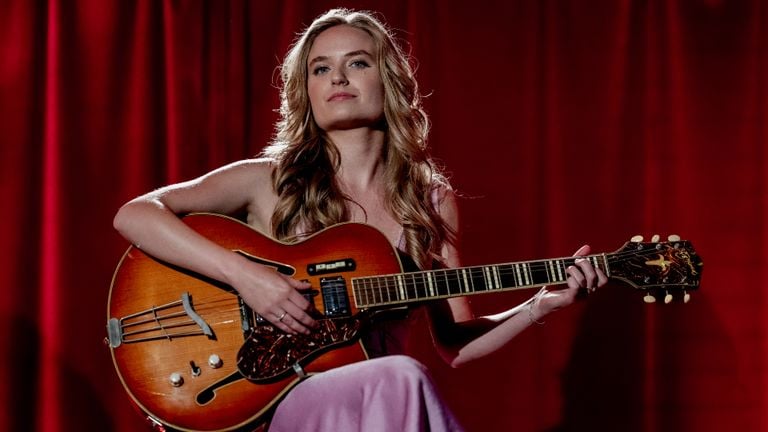 Rosa Spruit vertegenwoordigt Brabant tijdens het Regio Songfestival (foto: Omroep Brabant).