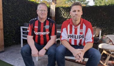 De broers Mark en Hugo Verbakel gaan samen naar Bayer Leverkusen - PSV (foto: Leon Voskamp).
