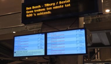 Geen treinen op station Den Bosch (foto: Noël van Hooft).