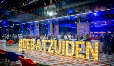Het decor voorafgaand aan het Debat van het Zuiden bij Mindlabs. (Foto: ANP)