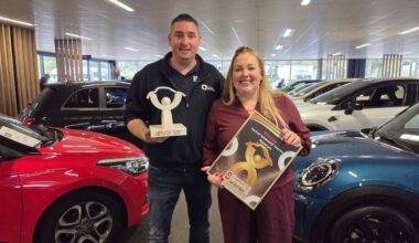 Maikel en Ilse Janssen, eigenaren van de beste autogarage van Nederland (foto: Noël van Hooft).