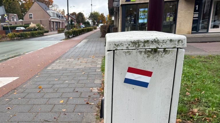 Nederlandse vlagstickers in Bosschenhoofd.