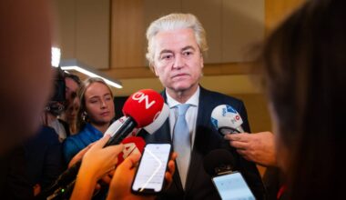 Wilders geeft een reactie op de uitslag van de verkiezingen (foto: ANP).