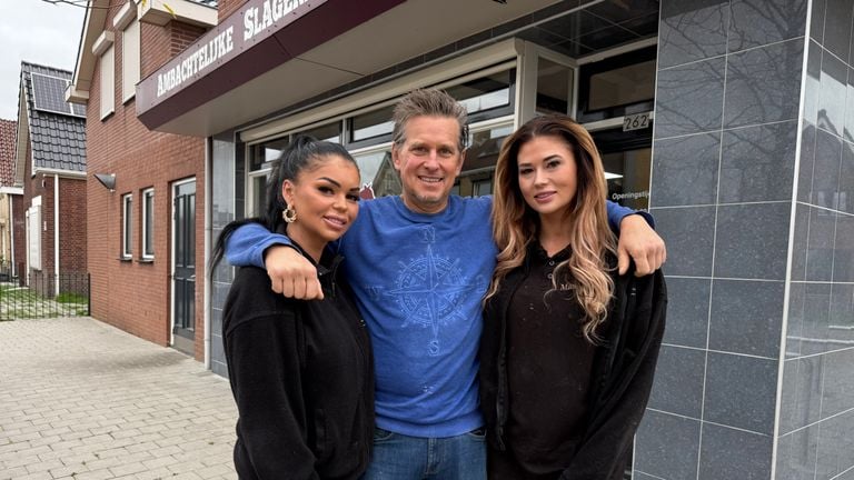 Maurice met zijn dochters Esmee en Aboney (foto: Erik Peeters)
