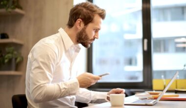 Jonge mannen denken traditioneler over de rolverdeling in de relatie dan oudere mannen