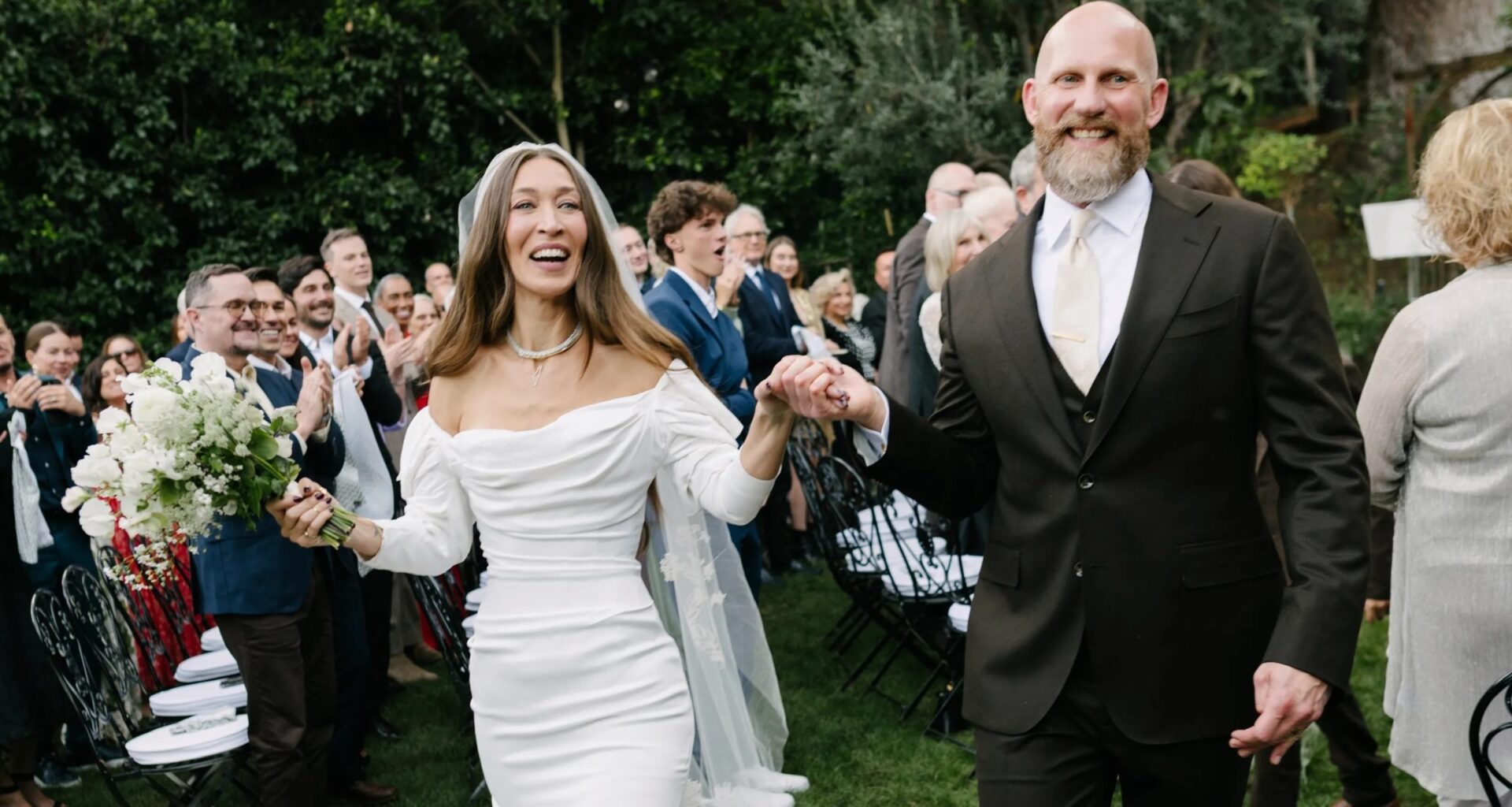 De bruiloft van Alana Hadid met Gigi en Bella als bruidsmeisjes