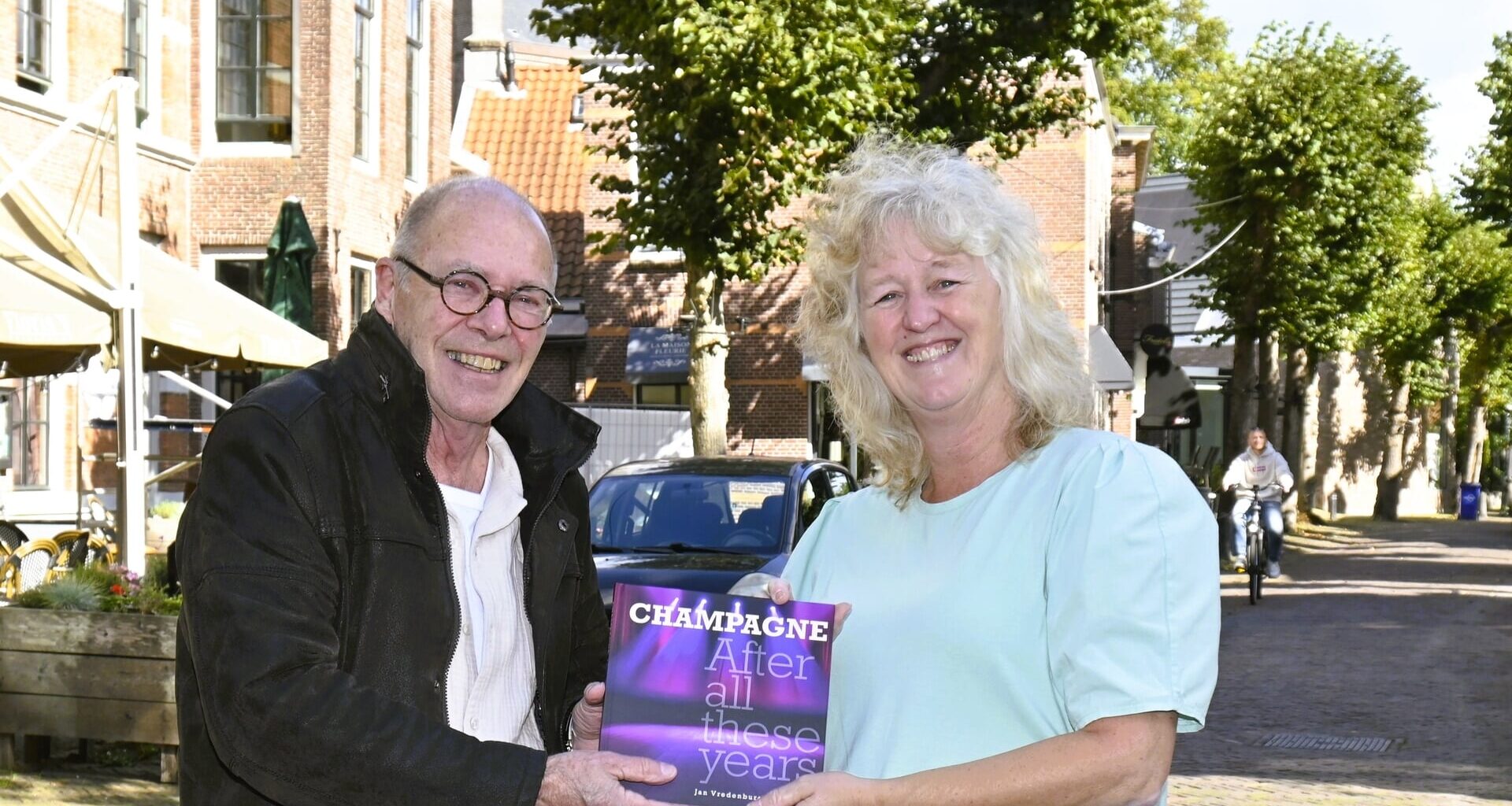 Miriam schreef mee aan boek over de groep Champagne