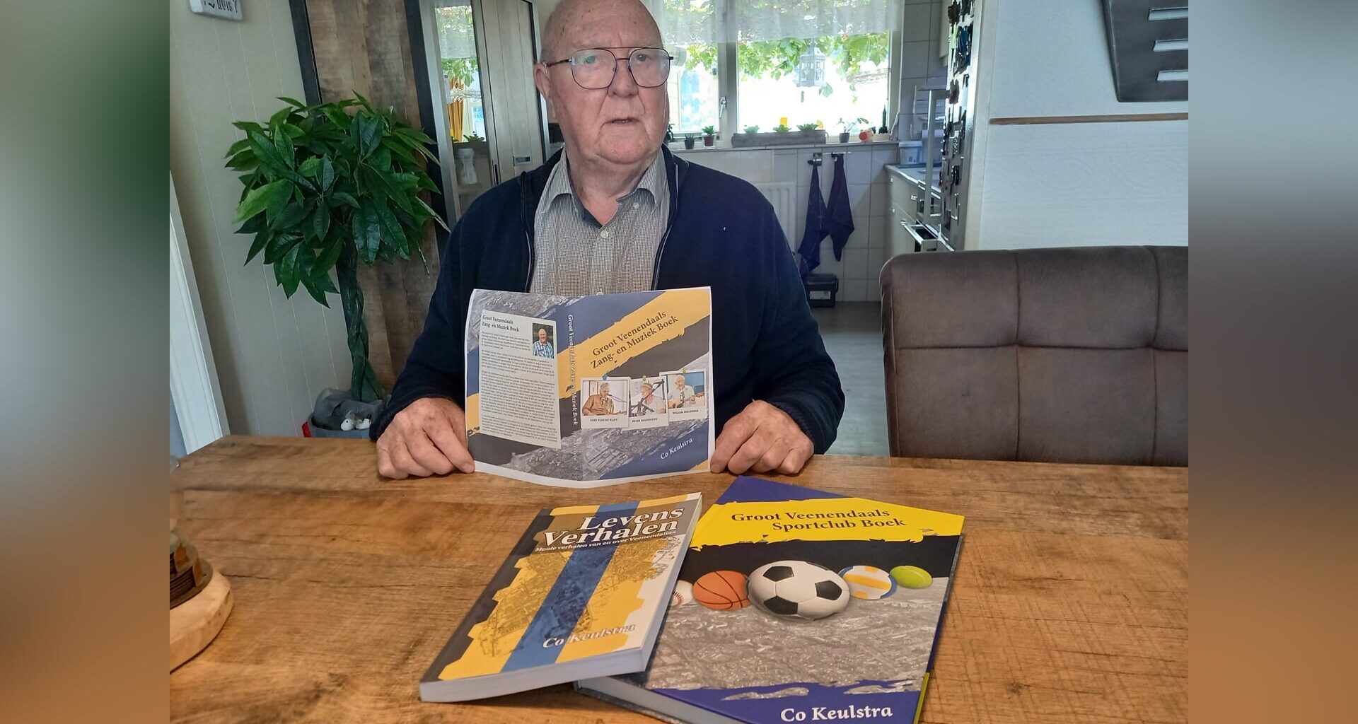 Co Keulstra brengt nieuw boek uit: ‘Zang en muziekcultuur staan centraal’