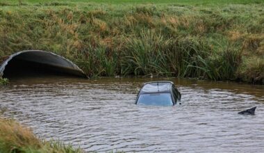 112-nieuws: Auto te water in Beerta • Mogelijk brandstichting op carpoolparkeerplaats bij Stadskanaal