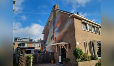 Muurschildering aan Rozemarijnsingel mag blijven