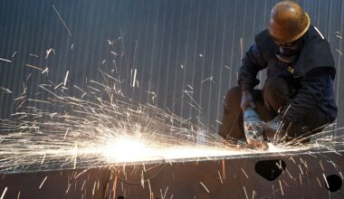 Veendammer boekhouder aangehouden voor uitbuiting bij metaalbedrijf - RTV Noord