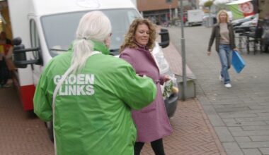 Nico Sjoer flyert voor GroenLinks-PvdA