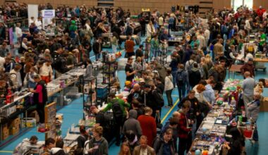 Fanatieke gameverzamelaars naar Hoogeveen: 'Het leukste van verzamelen is het rondstruinen op een beurs'