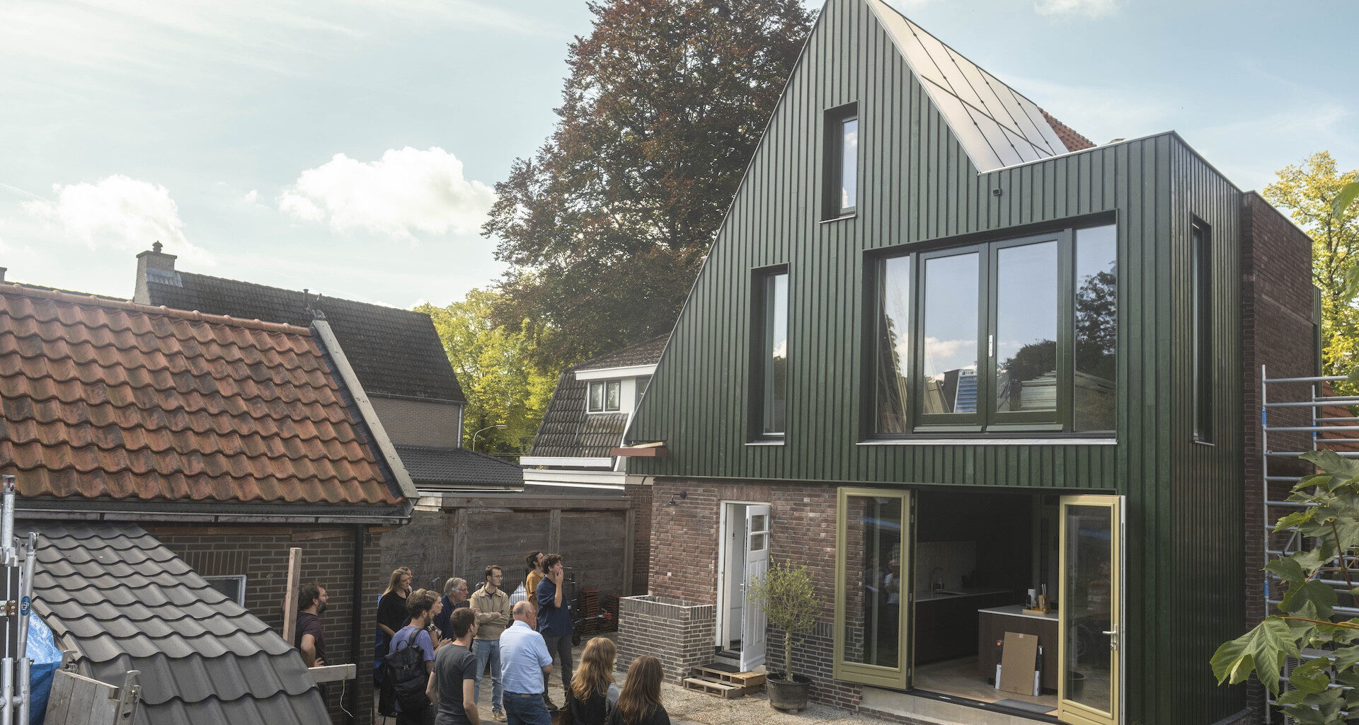Bij de zelfbouwende architect druipt de liefde voor materiaal en ambacht ervan af – GRAS