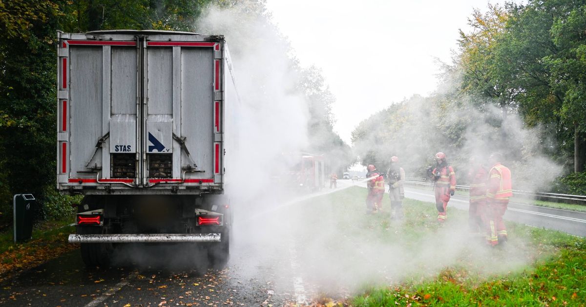 112-nieuws:Zeven woningen ontruimd na gaslucht Scheemda • Explosie aan Thialflaan Hoogezand - RTV Noord