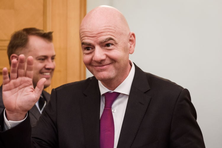 FIFA-baas Infantino schuift aan bij topontmoeting Trump en Poetin