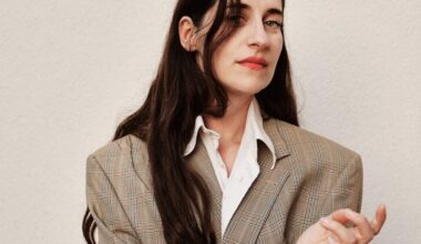 Eefje de Visser bevestigt haar status als alternatieve popkoningin, al blijft de mokerslag uit ★★★☆☆ - De Standaard