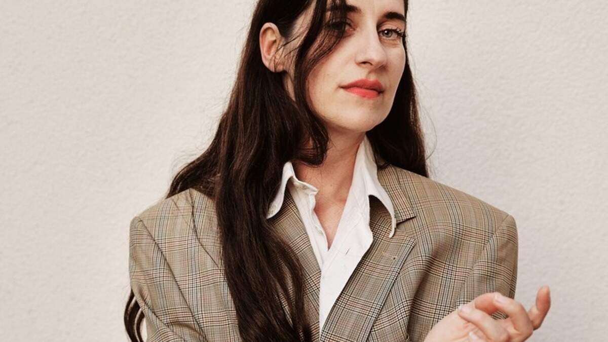 Eefje de Visser bevestigt haar status als alternatieve popkoningin, al blijft de mokerslag uit ★★★☆☆ - De Standaard