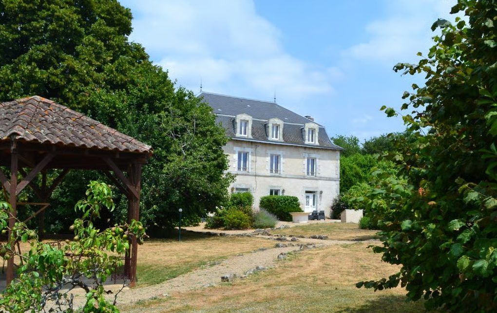 Franse B&B van €469.000 is een ultiem Ik Vertrek XXL-project