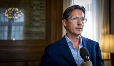 JA21 gelijk met VVD, PVV fier aan kop