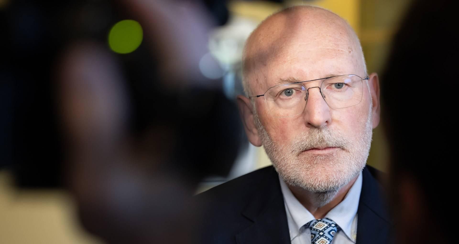 Johan Derksen en Frans Timmermans in discussie bij VI