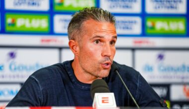 Robin van Persie stuurt hoogstpersoonlijk bericht naar kind van de club: 'Deur Feyenoord staat altijd open'