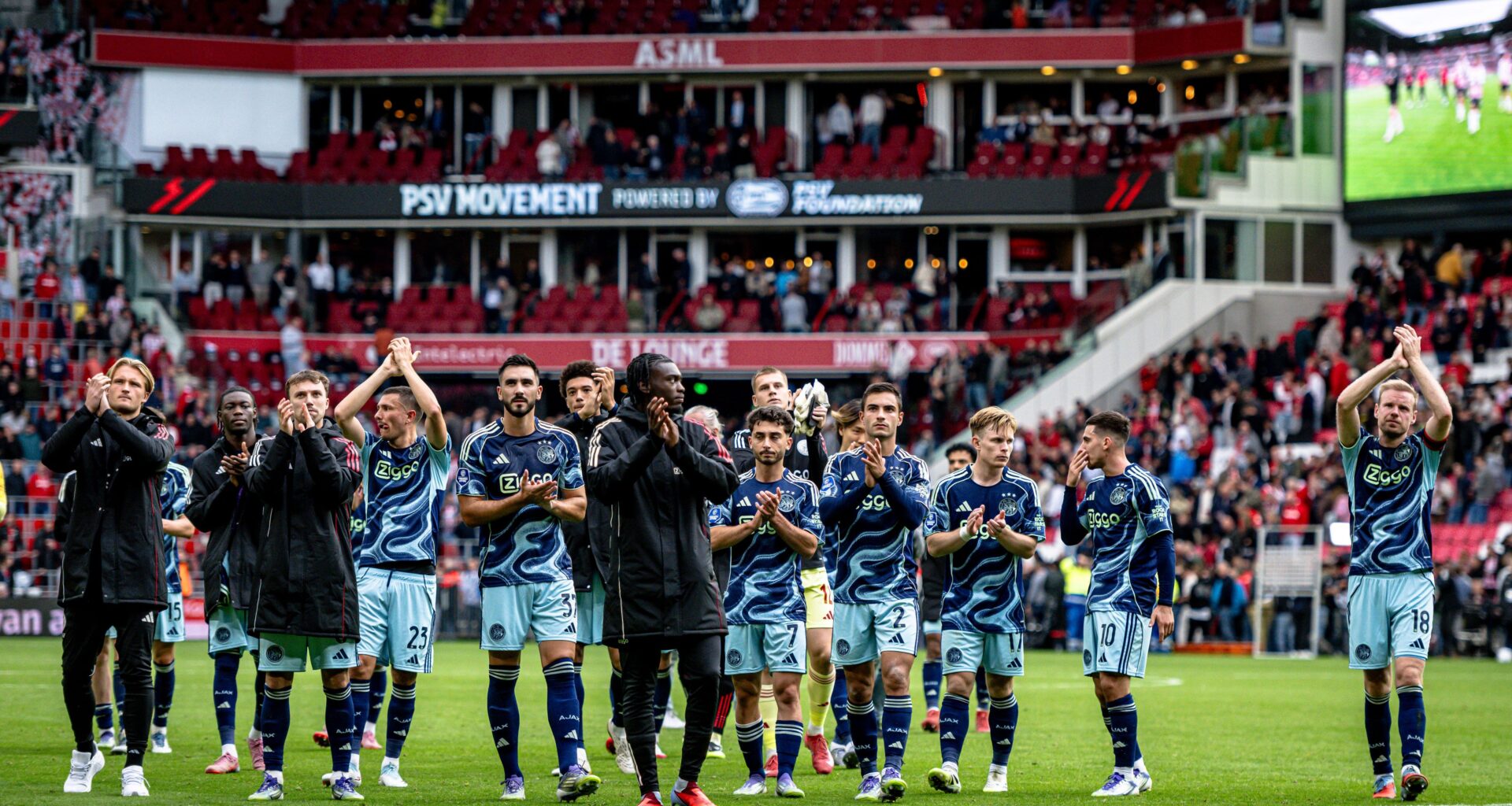 Schrik om speler van Ajax: ‘Hij struikelt zes keer per wedstrijd over de bal’